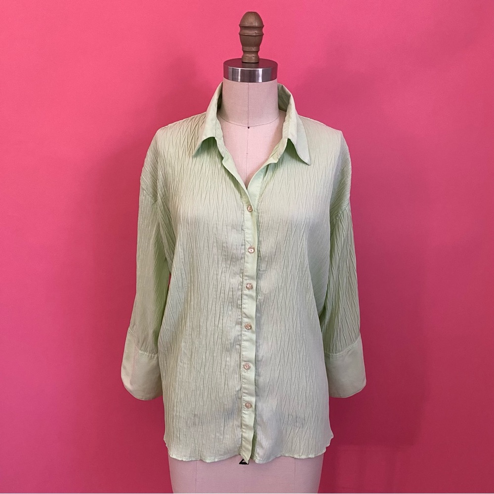 **FREE** Vintage 90s/Y2K Crinkle Lime Green ButtonDown Shirt Blouse L